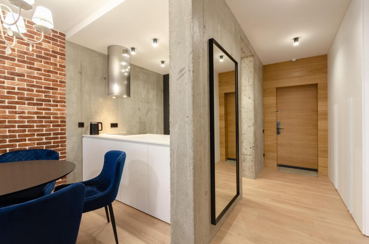 Petrovdom 12-95 Loft Apartments At Rc Kvartet, 16Г Vasyl Lypkivskyi Street Kiev Luaran gambar