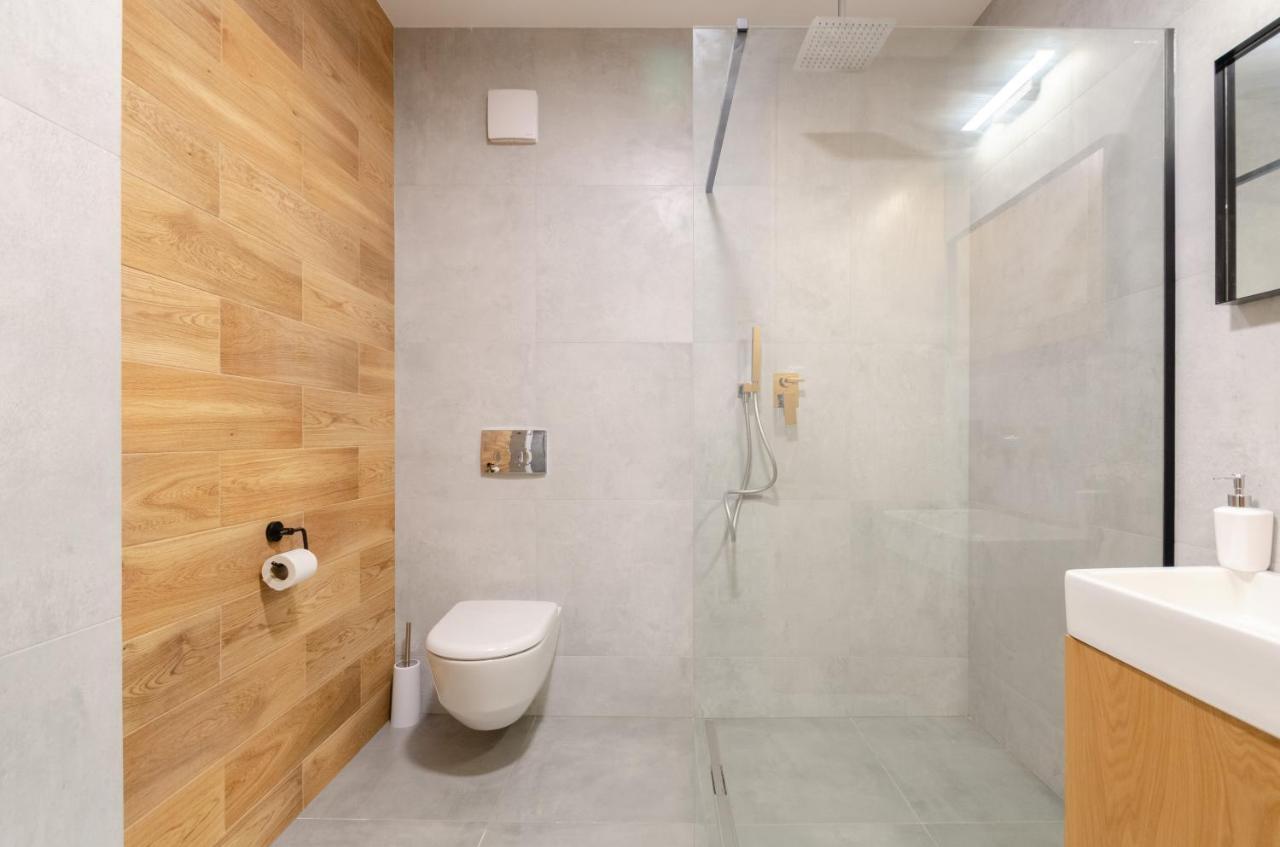 Petrovdom 12-95 Loft Apartments At Rc Kvartet, 16Г Vasyl Lypkivskyi Street Kiev Luaran gambar