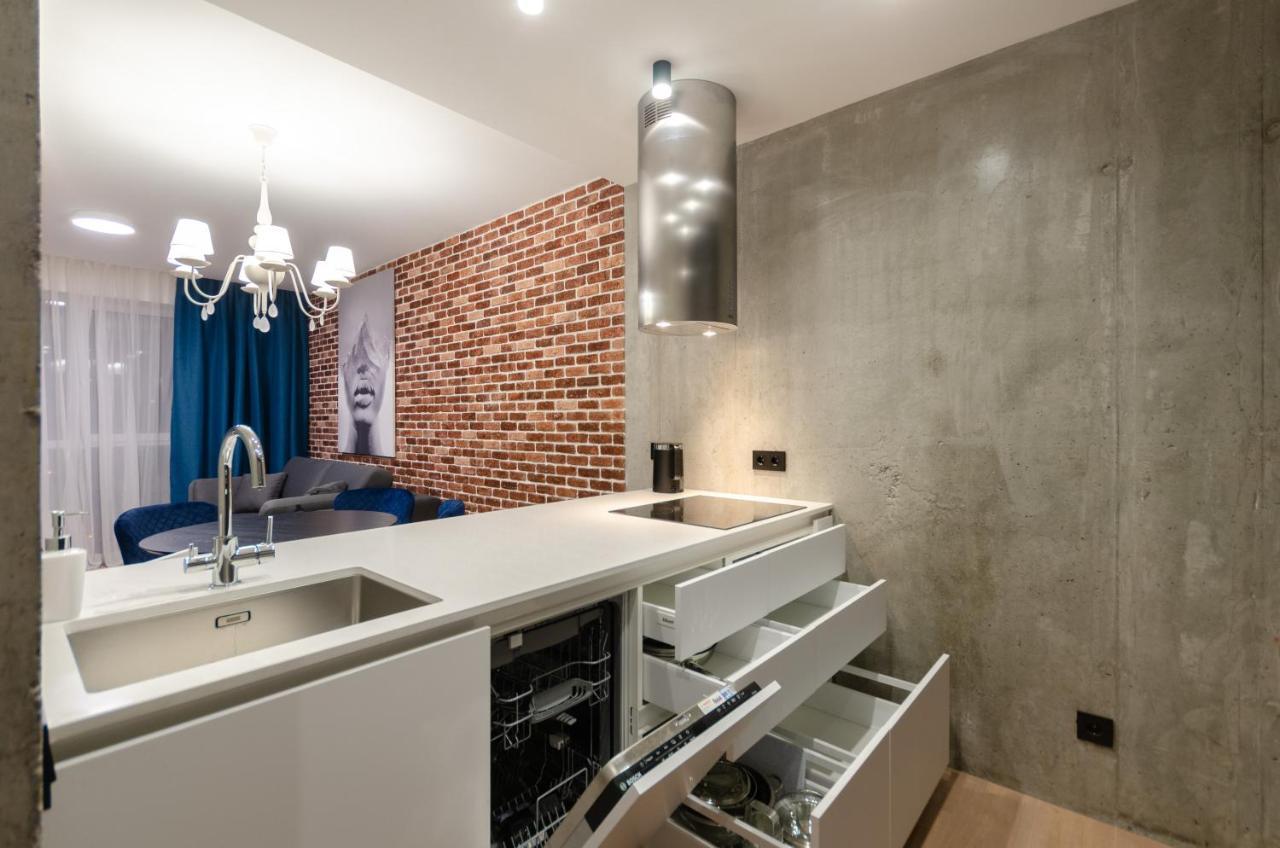 Petrovdom 12-95 Loft Apartments At Rc Kvartet, 16Г Vasyl Lypkivskyi Street Kiev Luaran gambar
