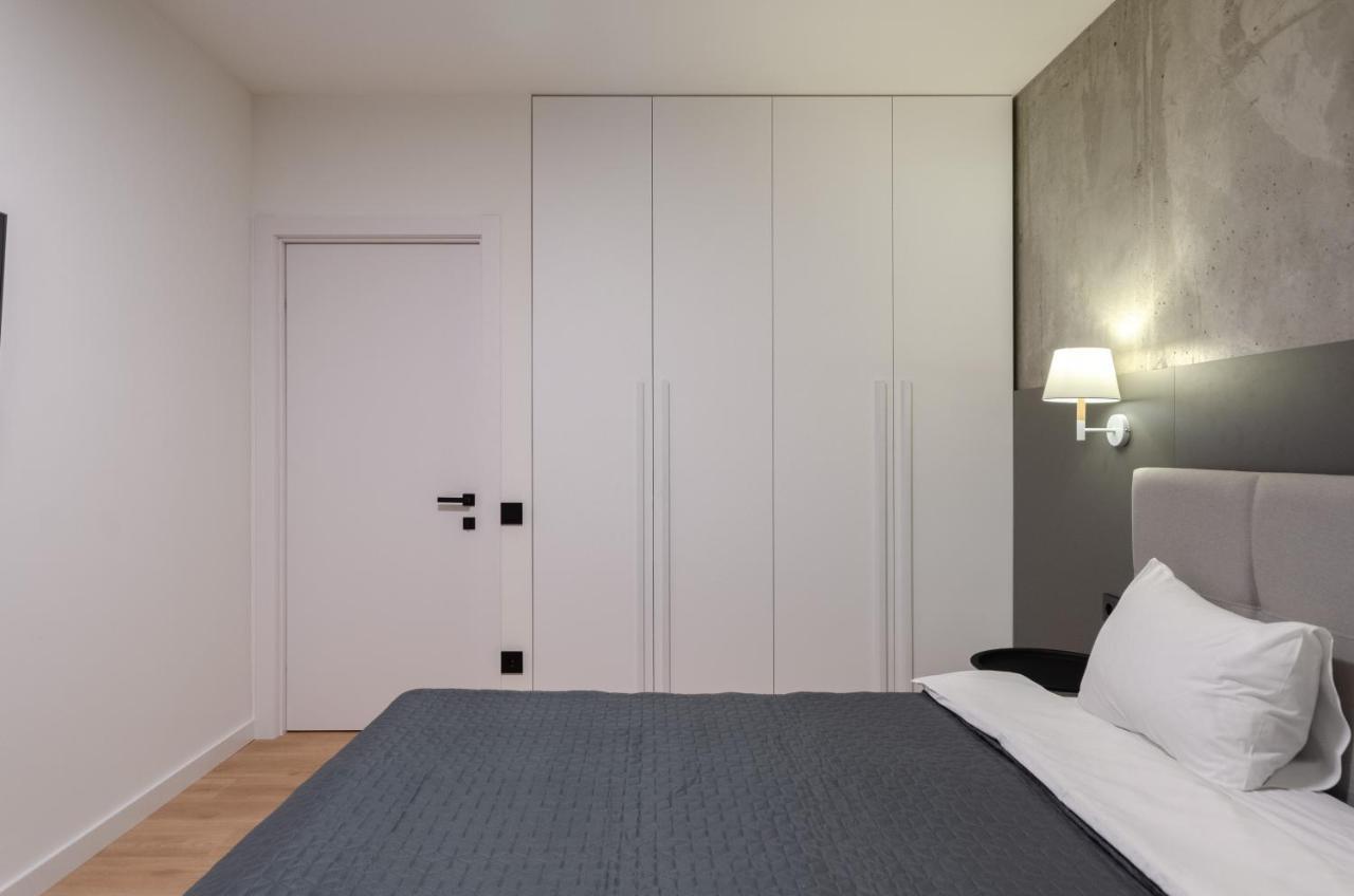 Petrovdom 12-95 Loft Apartments At Rc Kvartet, 16Г Vasyl Lypkivskyi Street Kiev Luaran gambar