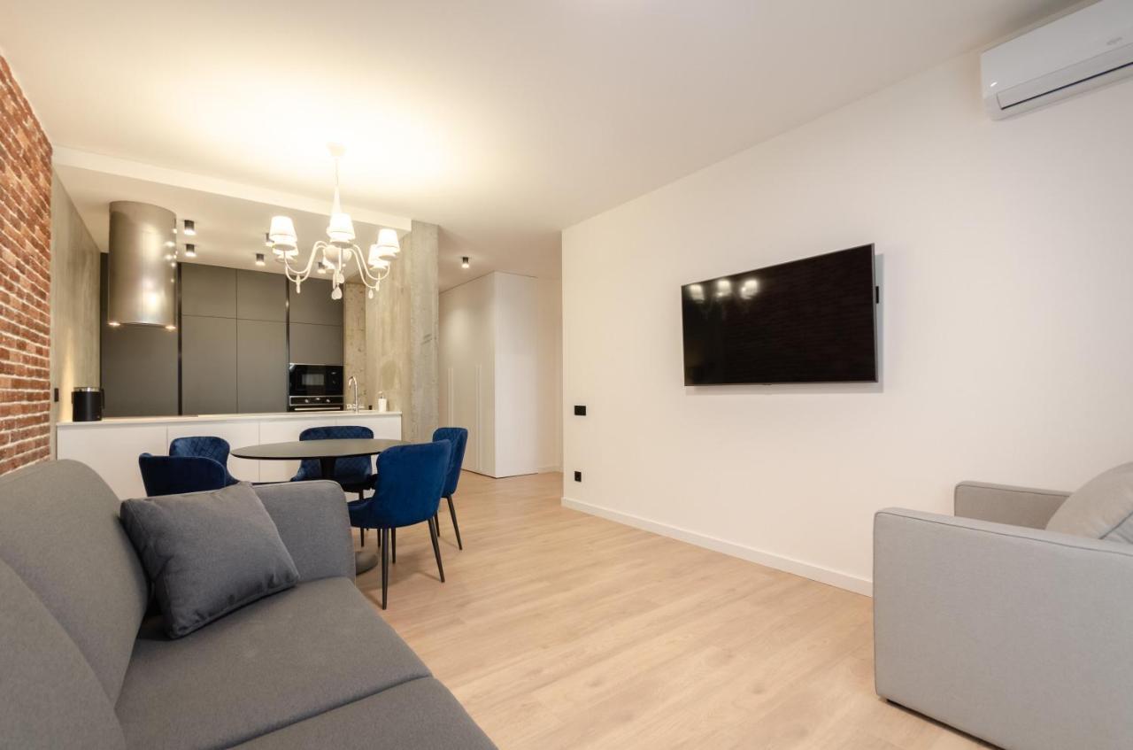 Petrovdom 12-95 Loft Apartments At Rc Kvartet, 16Г Vasyl Lypkivskyi Street Kiev Luaran gambar