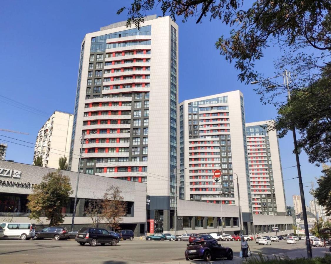 Petrovdom 12-95 Loft Apartments At Rc Kvartet, 16Г Vasyl Lypkivskyi Street Kiev Luaran gambar