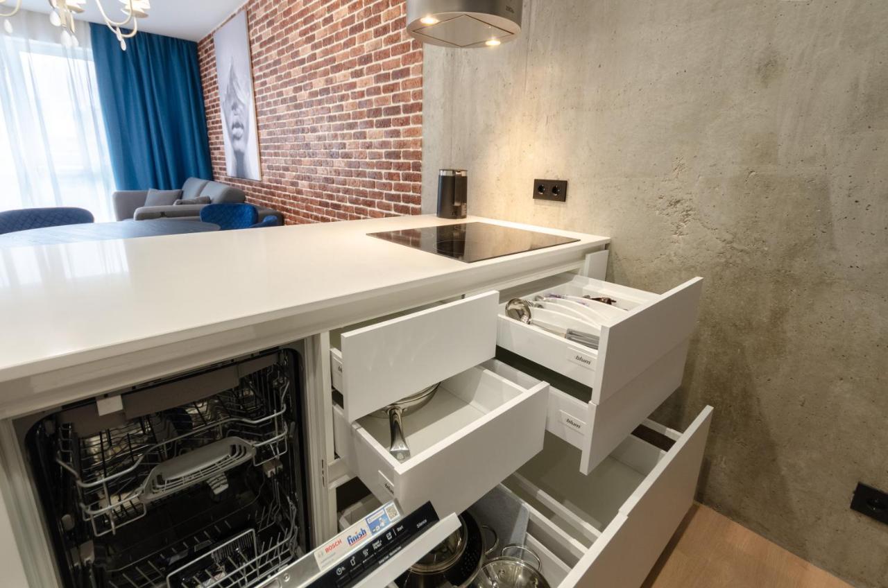 Petrovdom 12-95 Loft Apartments At Rc Kvartet, 16Г Vasyl Lypkivskyi Street Kiev Luaran gambar