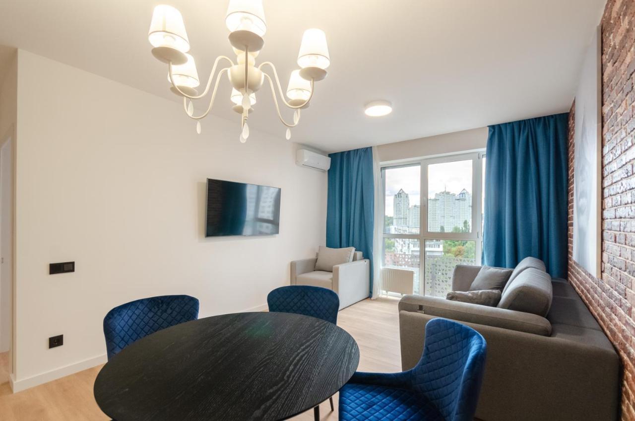 Petrovdom 12-95 Loft Apartments At Rc Kvartet, 16Г Vasyl Lypkivskyi Street Kiev Luaran gambar