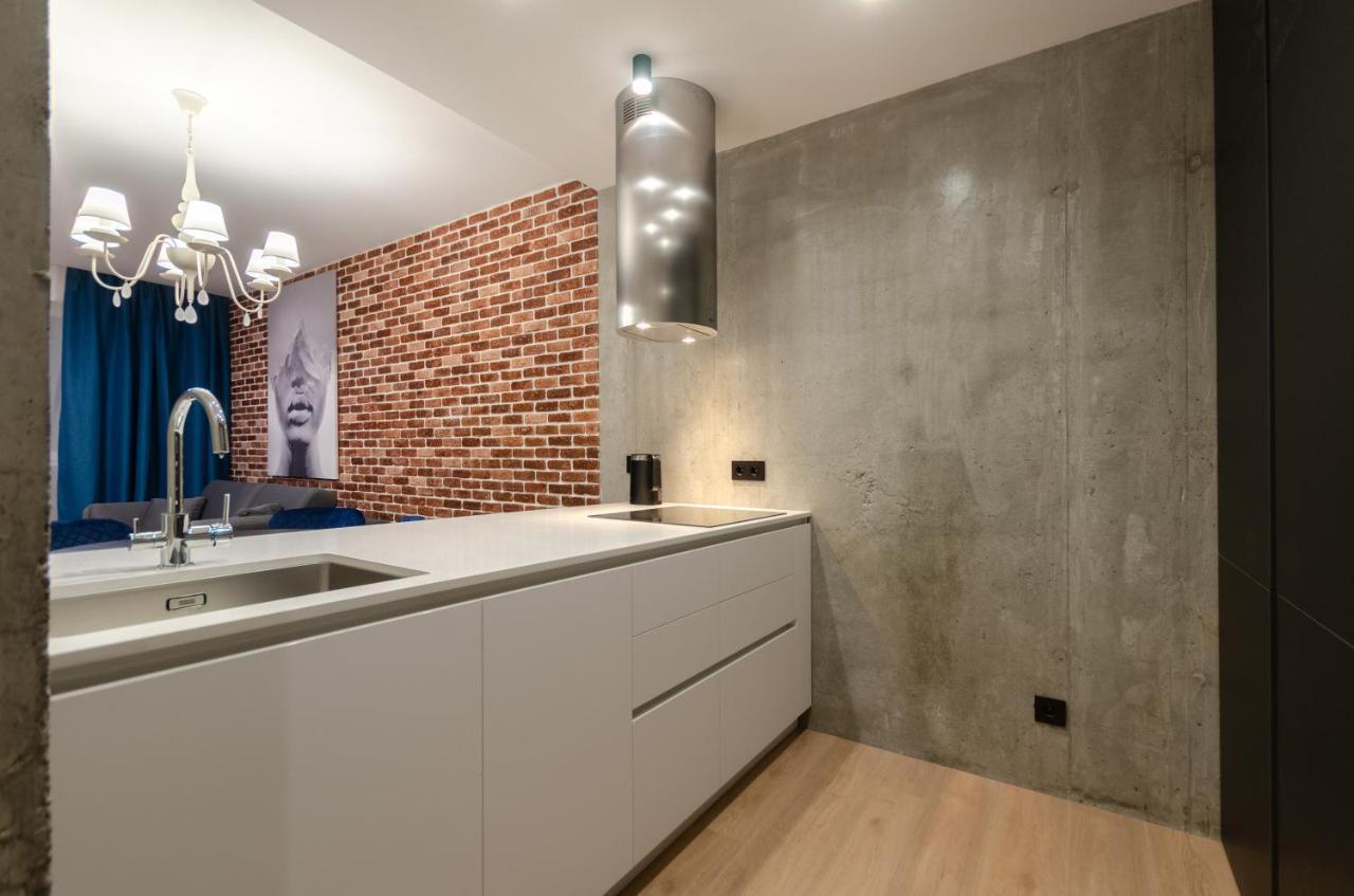 Petrovdom 12-95 Loft Apartments At Rc Kvartet, 16Г Vasyl Lypkivskyi Street Kiev Luaran gambar